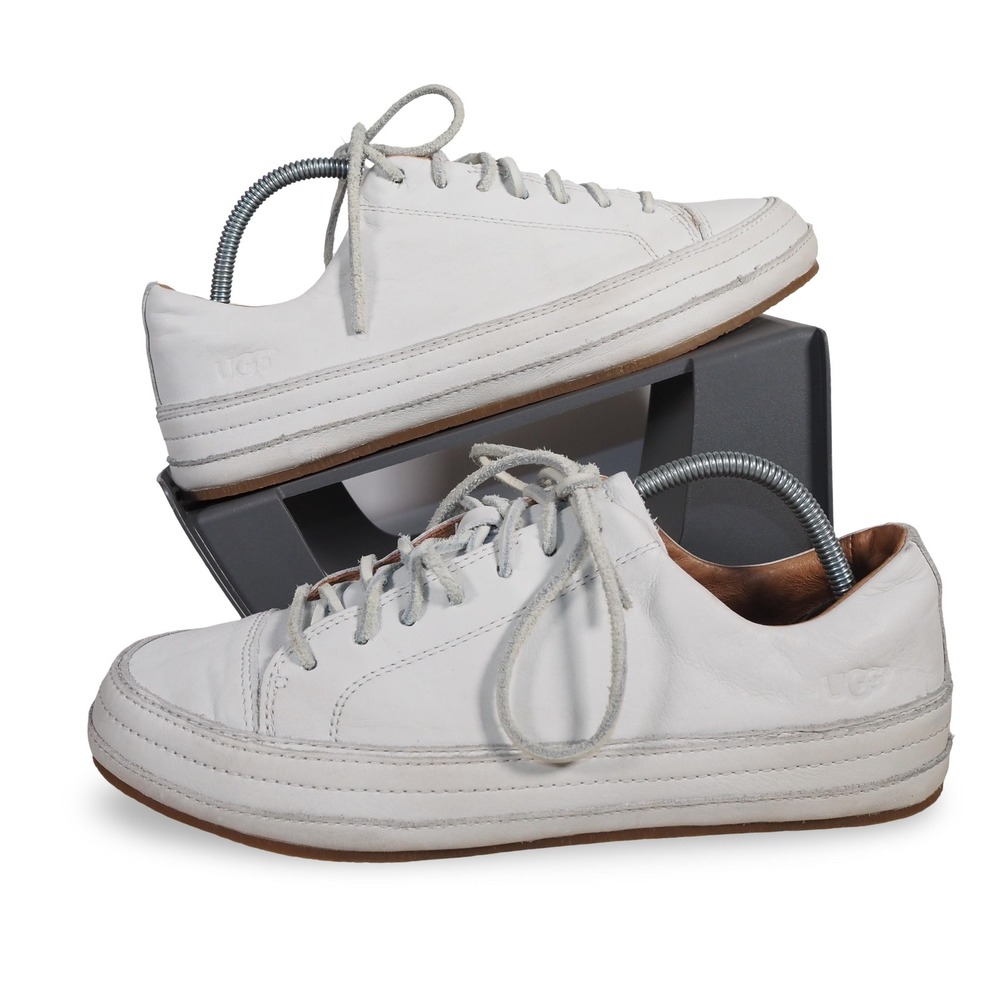 UGG Blake Womens 8 White Leather Sneakers Gum Sole Lace Up Shoes 1019261